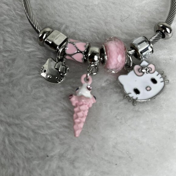 Pink Hello Kitty Bracelet cute - Picture 2 of 4